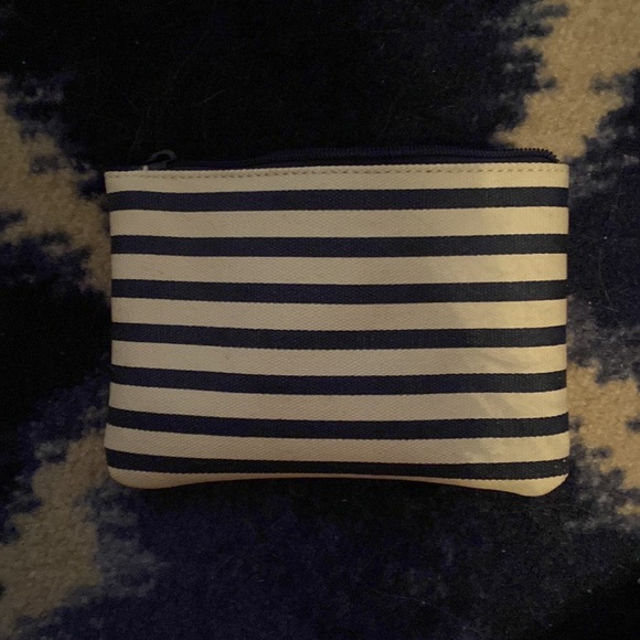 Vineyard vines cosmetics bag - Picture 3 of 3